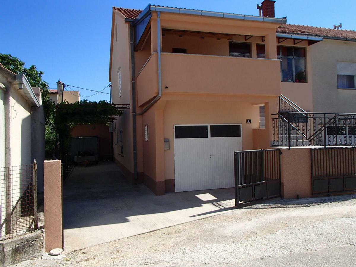 Apartman Iva Apartamento Kaštela Exterior foto